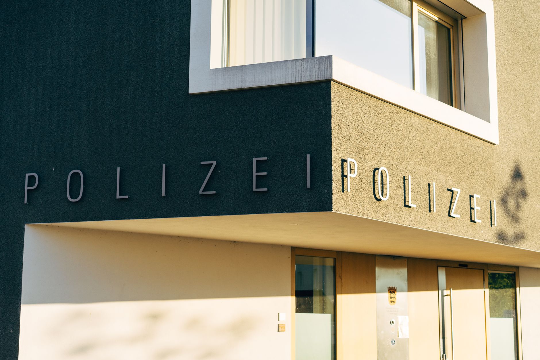 Agressions contre des policiers : deux incidents distincts