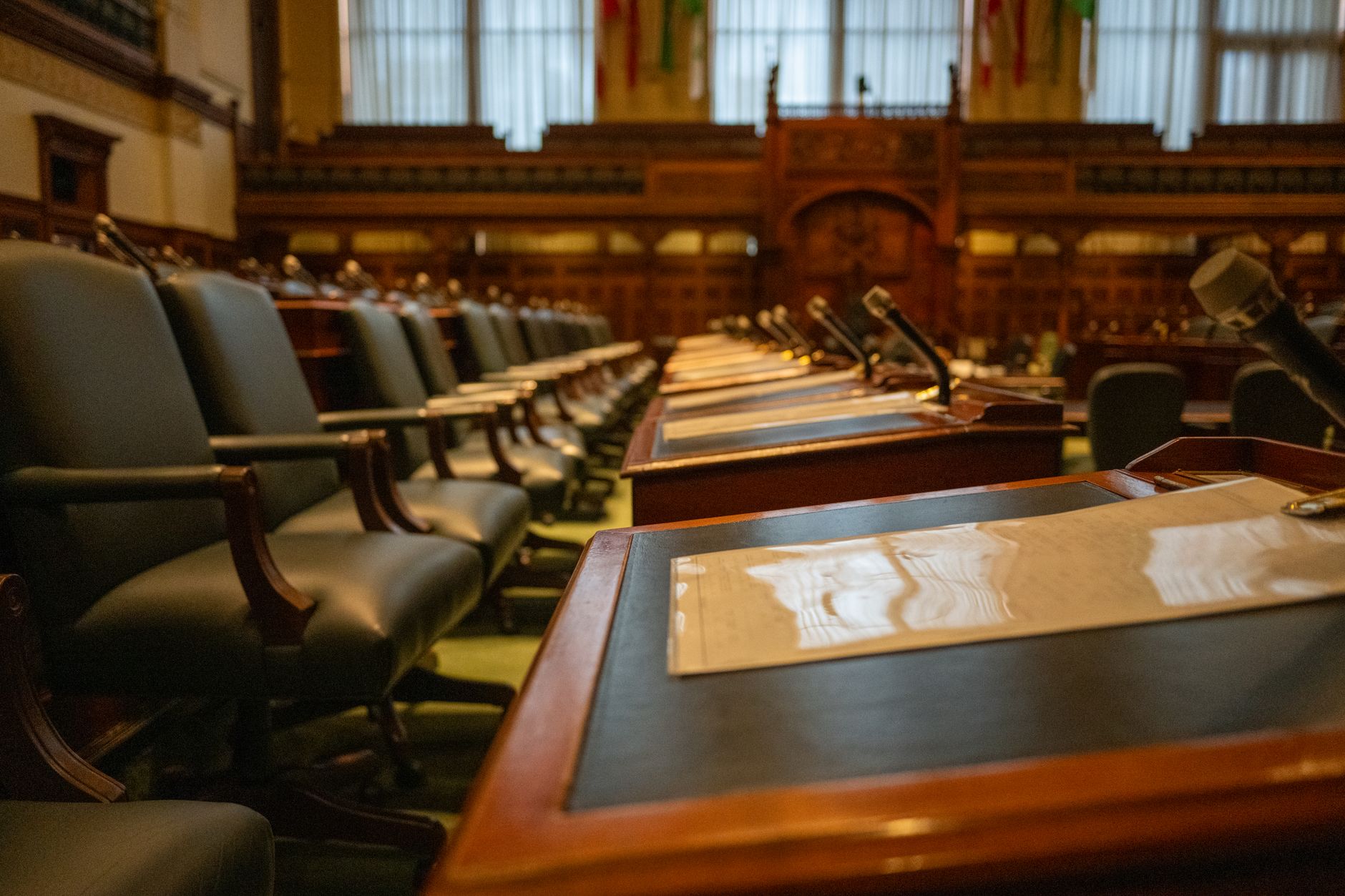 Adoption du Finance Bill : Réactions et Mobilisation de l&rsquo;Opposition