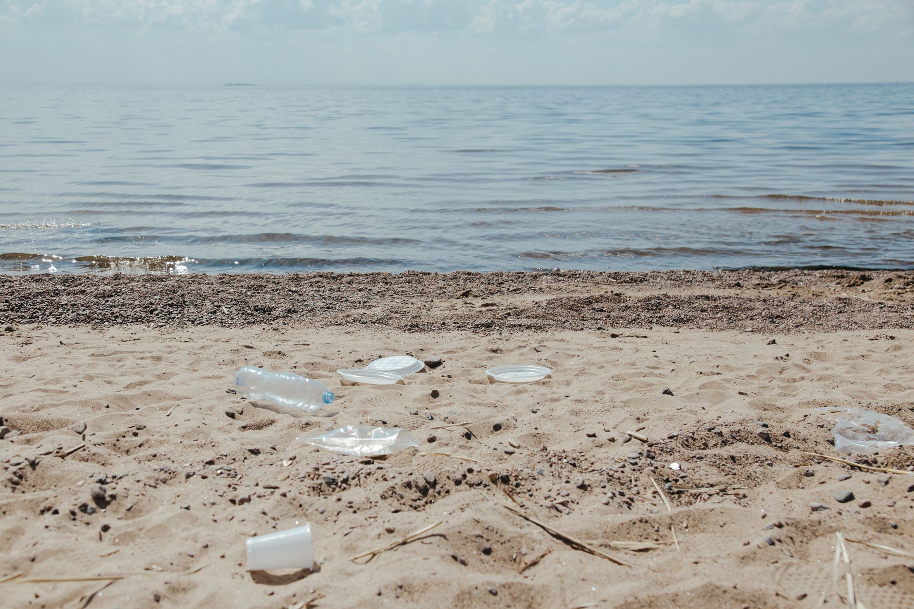 Découverte de fioul sur la plage de Pointe-d’Esny
